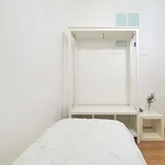 Rent a room of 100 m² in Lisboa