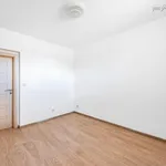 PRODÁNO. Pronájem domu 6+kk, garáž, zahrada 306m², Roztoky