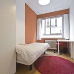 Rent a room in madrid