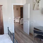 Affitto 4 camera appartamento di 73 m² in Firenze