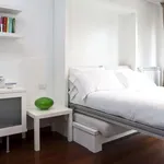 Rent 1 bedroom apartment of 60 m² in milan