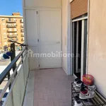 Affitto 3 camera appartamento di 136 m² in Palermo