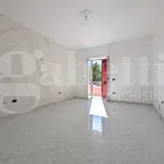 Rent 4 bedroom apartment of 90 m² in Monte-di-procida