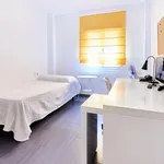 Rent 3 bedroom apartment in Seville