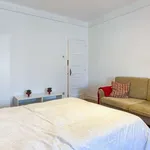 Rent a room in lisbon