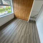 Rent 3 bedroom flat in Salford