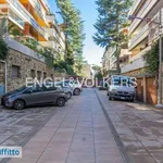 Rent 6 bedroom apartment of 155 m² in Rome