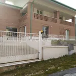 Rent 5 bedroom house of 200 m² in Isernia