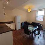 Rent 2 bedroom flat in Leicester