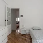 Rent 5 bedroom apartment in Lisbon