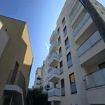 Rent 3 bedroom apartment of 63 m² in Villeurbanne