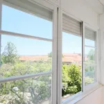 Rent 2 bedroom apartment of 65 m² in Lisbon