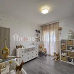 Affitto 3 camera appartamento di 78 m² in Naples