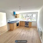 Rent 3 bedroom flat in South East England