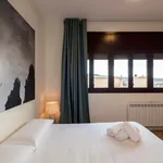 Rent 1 bedroom apartment of 25 m² in Barcelona