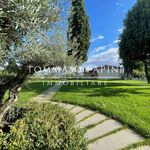 Rent 5 bedroom house of 650 m² in Florence