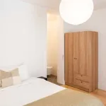 Rent a room of 126 m² in Lisboa