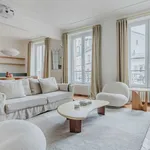 Appartement de 775 m² avec 2 chambre(s) en location à Paris