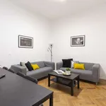 Rent a room of 200 m² in madrid