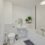 Rent 3 bedroom apartment of 55 m² in Milton Keynes