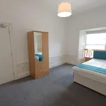 Rent 4 bedroom flat in Edinburgh  City Centre