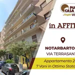 Affitto 5 camera appartamento di 245 m² in Palermo