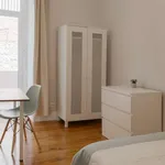 Rent a room in lisbon