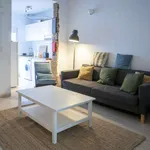 Rent 1 bedroom apartment of 45 m² in valencia