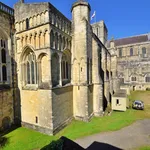 Rent 1 bedroom apartment in Winchester