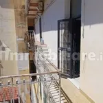 Affitto 3 camera appartamento di 64 m² in Naples