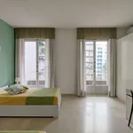 Rent a room in milan