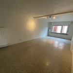 Maison de 800 m² avec 2 chambre(s) en location à Koolskamp