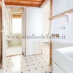 Rent 4 bedroom apartment of 120 m² in Naples