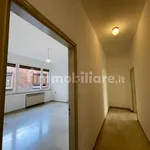 Affitto 3 camera appartamento di 85 m² in Bologna