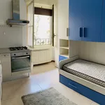 Rent 1 bedroom apartment of 40 m² in Milano