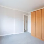 Rent 1 bedroom apartment in Elmbridge