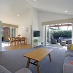 Rent 4 bedroom house in Maungakiekie-Tāmaki