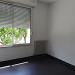 Appartement de 76 m² avec 4 chambre(s) en location à LA