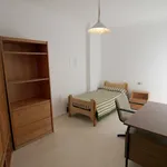 Alquilo 4 dormitorio apartamento de 120 m² en Huelva']