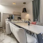 Rent 3 bedroom house of 81 m² in Pula