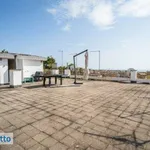 Affitto 5 camera appartamento di 177 m² in Genoa