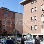 Affitto 5 camera appartamento di 100 m² in Bologna