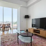 Rent 3 bedroom apartment of 1076 m² in Lisbon