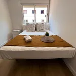 Rent a room of 75 m² in Valencia