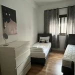 Rent 3 bedroom apartment in Porto