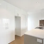 Rent 2 bedroom apartment in Melbourne