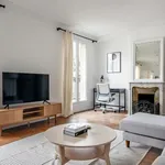 Appartement de 603 m² avec 1 chambre(s) en location à Paris