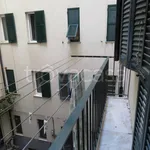 Affitto 5 camera appartamento di 180 m² in Genova