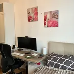 Rent 1 bedroom apartment of 52 m² in Dusseldorf