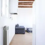 Rent 1 bedroom apartment of 38 m² in madrid